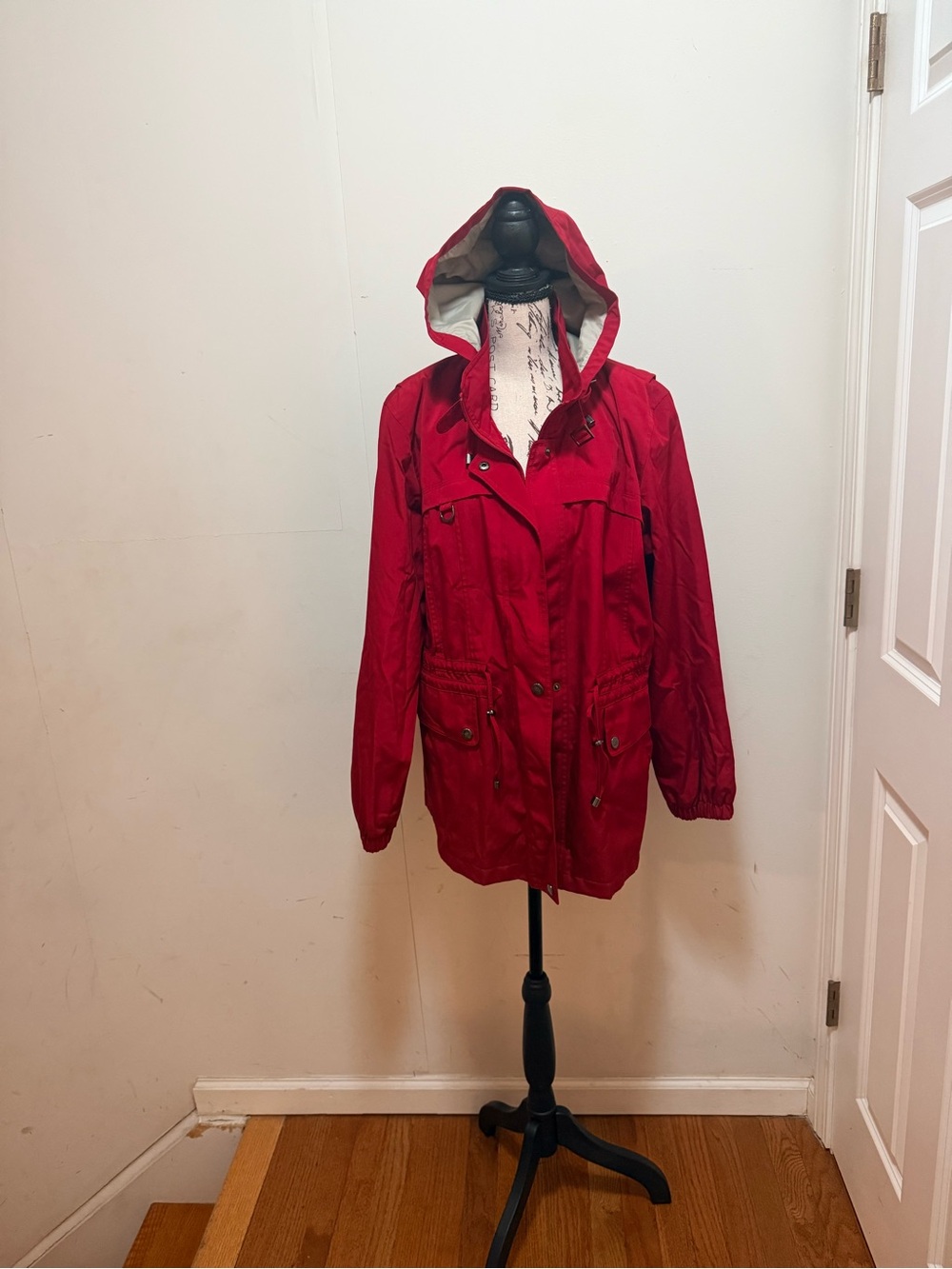 Gallery Women’s Red Hooded Utility Jacket with Front Pockets